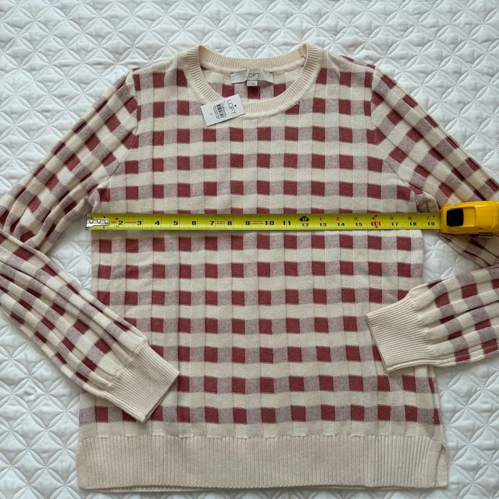 NWT LOFT Gingham Crewneck Pullover Long Sleeve Sweater Beige Rust - Size M - Picture 4 of 12